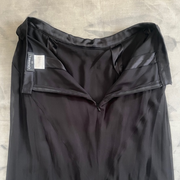 Chanel 2002 High Waisted Silk Maxi Skirt - Picture 15 of 15